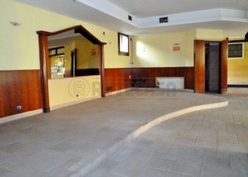 Seconda sala - Locale Commerciale Montebello Vicentino - foto 7