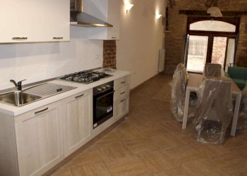 07 RIPATRANSONE - Casa cielo terra ristrutturata.J - Casa indipendente Ripatransone - foto 1