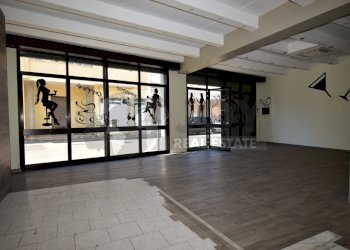 1-6000.jpg - Commercial Premises via alcide de gasperi 51, Carmiano - photo 1