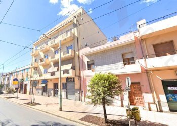 strada.jpg - Locale Commerciale Via Marconi 228, Quartu Sant'Elena - foto 1