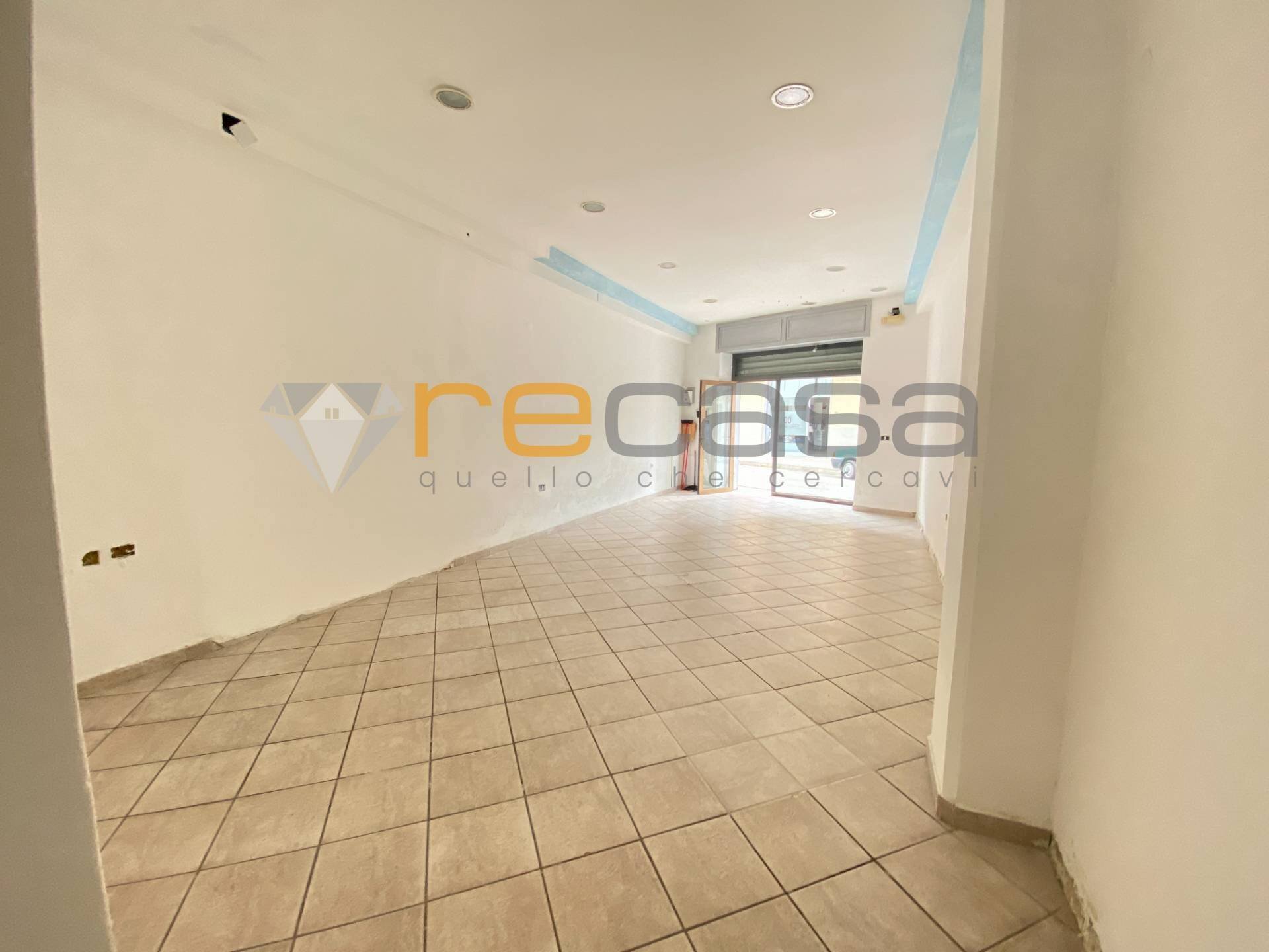 Commercial Premises via nino bixio, Bellizzi - photo 3