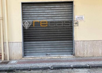 Commercial Premises via nino bixio, Bellizzi - photo 2