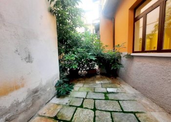 cortile - Two-room apartment viale Vincenzo Dandolo, 4, Varese - photo 32