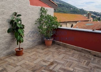 3.jpg - Villa Trifamiliare Piazza Padre Santo, Camporosso - foto 5