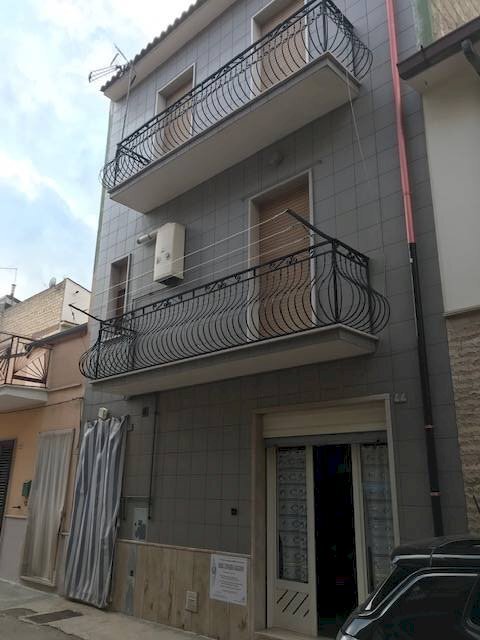 Casa indipendente Via Ottavio Cataluddi, San Nicandro Garganico - foto 1