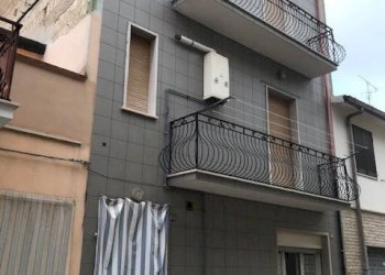 Casa indipendente Via Ottavio Cataluddi, San Nicandro Garganico - foto 2