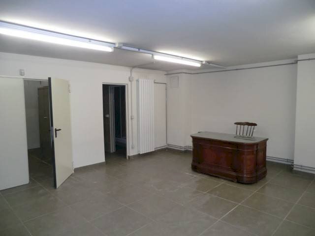 Shop via Cernaia, 11, Milano - photo 1