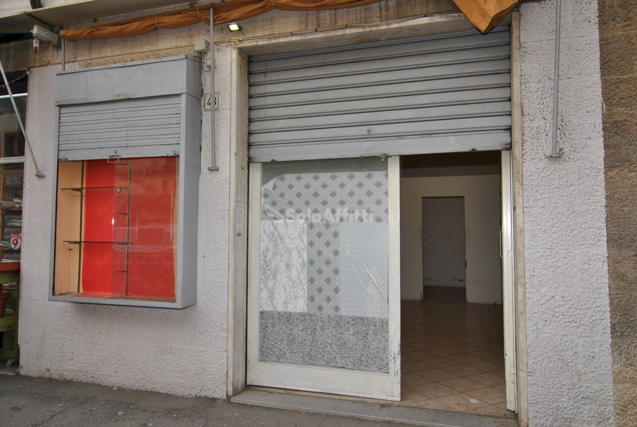 ESTERNO - Commercial Premises Scali Aurelio Saffi 48, Livorno - photo 1