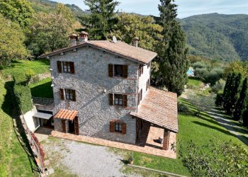vendesi casa colonica con piscina ristrutturataven - Casale Via San Gemma Galgani 4, Pescaglia - foto 5