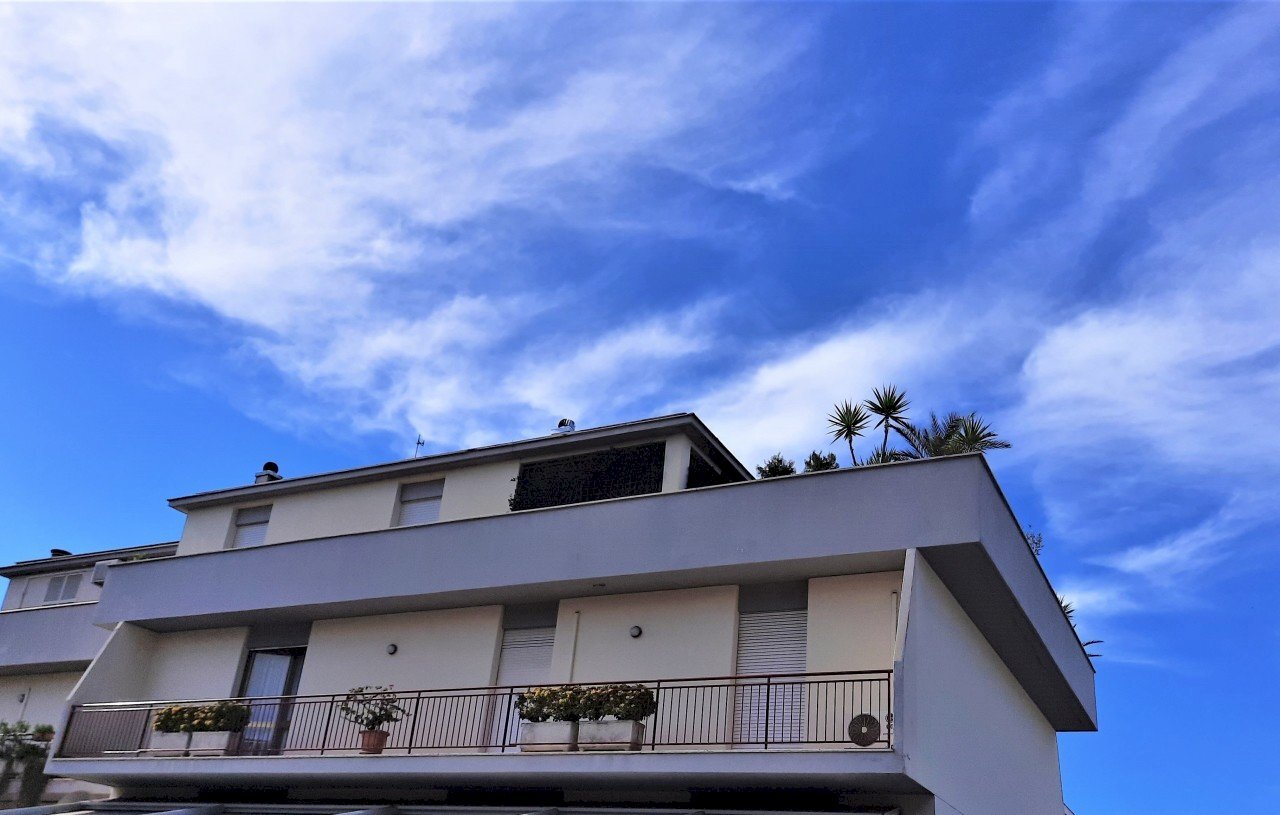 00.jpg - Attic Civitavecchia - photo 1