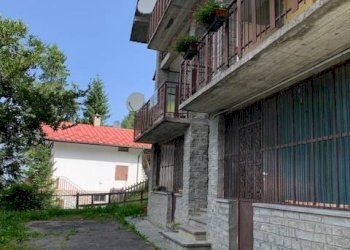 GIARDINO - Three-room apartment via Cave, 601, Bagnolo Piemonte - photo 22