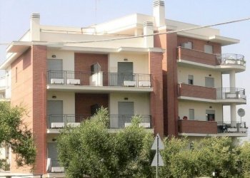 1.jpeg - Box Via Tiberina 155 a, Fiano Romano - photo 2