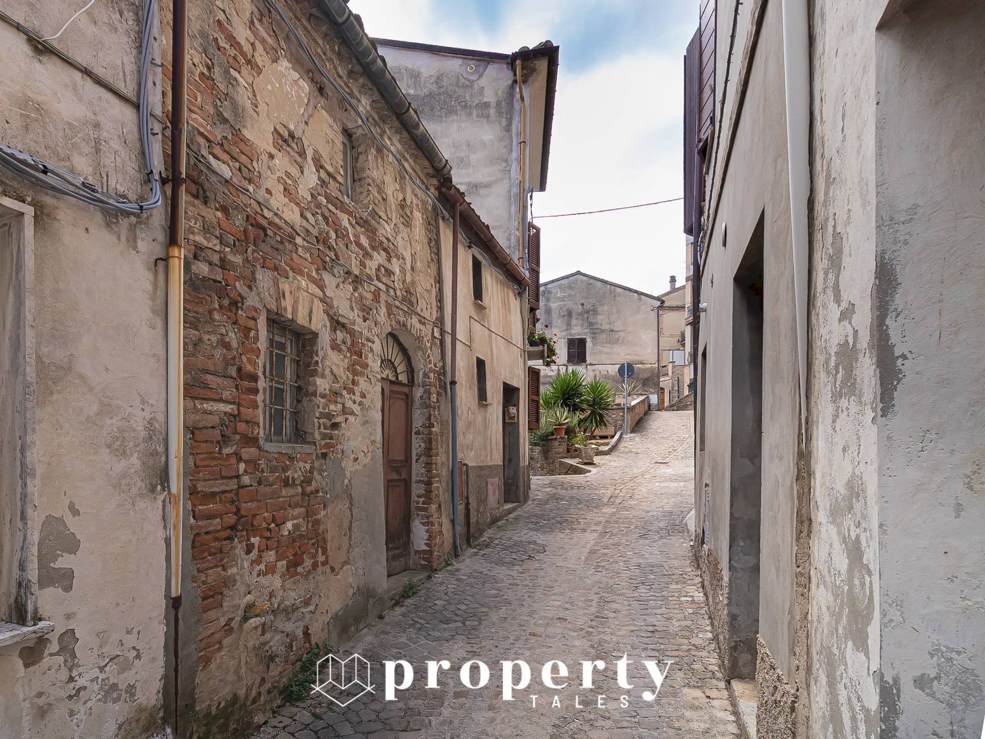 Independent house Ripatransone - photo 1