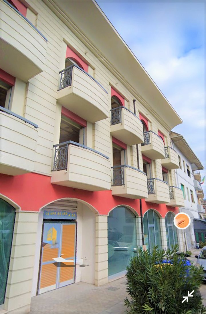VETRINE - Commercial Premises San Benedetto del Tronto - photo 1