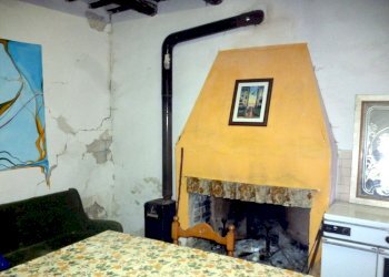 FERMO-CASALE DI CAMPAGNA-CUCINA CON CAMINO.JPG - Casa indipendente Fermo - foto 7