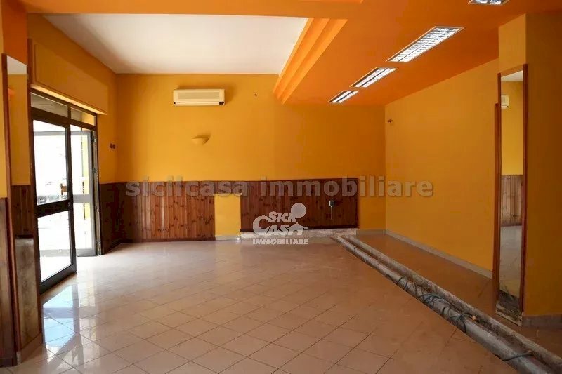 vecchie foto prima della ristrutturazione - Locale Commerciale Marsala - foto 3
