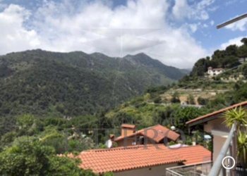 8bb8606e-69cd-40fc-843e-fe1656030cb6.jpg - Casa indipendente Via delle Ginestre 32, Ventimiglia - foto 28