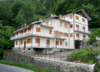 Cond. I Faggi 1.jpg - Appartamento Urbe - foto 1