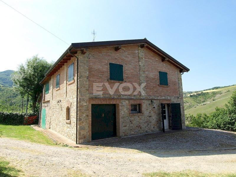 Villa Monte San Pietro - foto 1