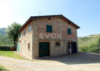 Villa Monte San Pietro - foto 1