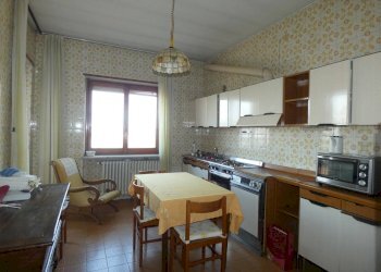 Cucina - Apartment piazza Mellano, 4, Mondovì - photo 5