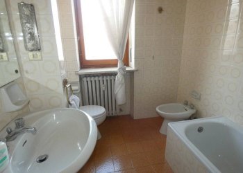 Bagno - Apartment piazza Mellano, 4, Mondovì - photo 8