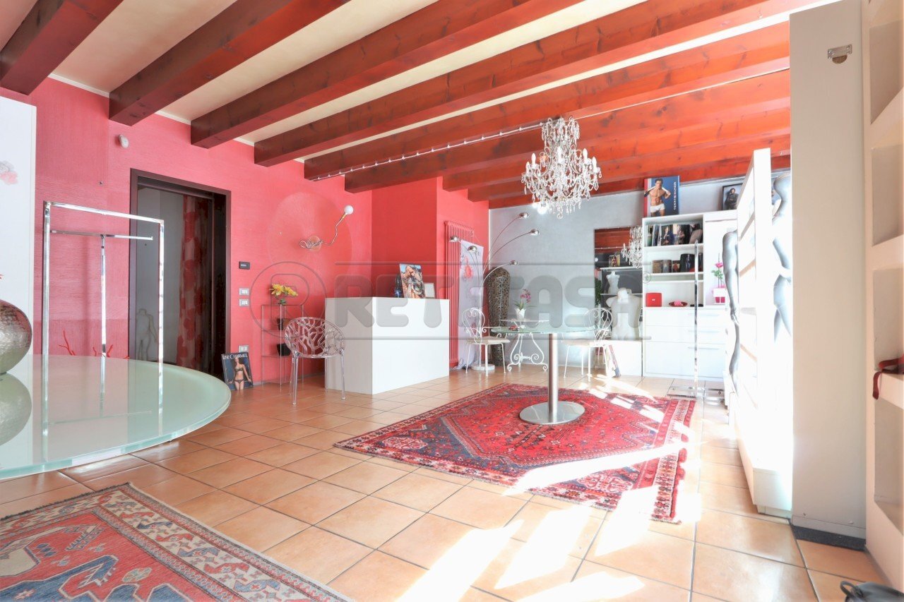 IMG_2916.JPG - Locale Commerciale Via Umberto Tadiotto, Vicenza - foto 1