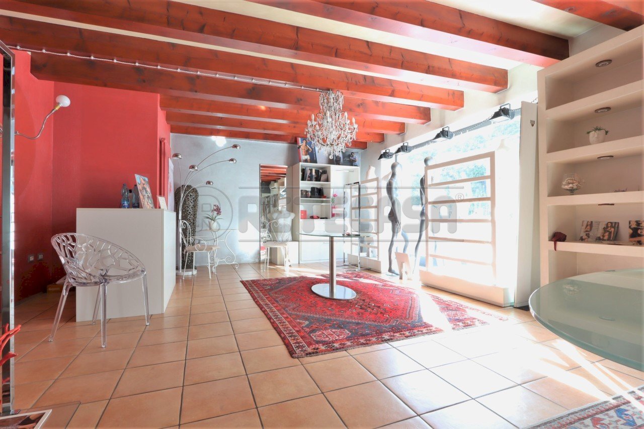 IMG_2917.JPG - Locale Commerciale Via Umberto Tadiotto, Vicenza - foto 2