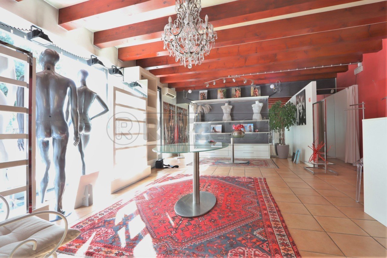 IMG_2918.JPG - Locale Commerciale Via Umberto Tadiotto, Vicenza - foto 3