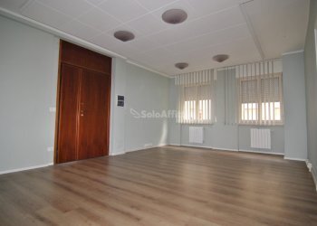 SALA ATTESA / RECEPTION - Office Via Cairoli 61, Livorno - photo 14