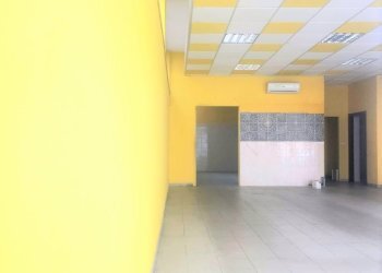 locale - Locale Commerciale Via del Mare 72/B, San Benedetto del Tronto - foto 2