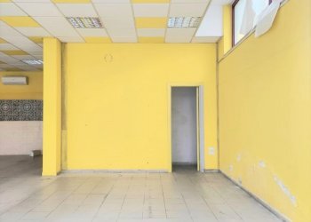 locale - Locale Commerciale Via del Mare 72/B, San Benedetto del Tronto - foto 6