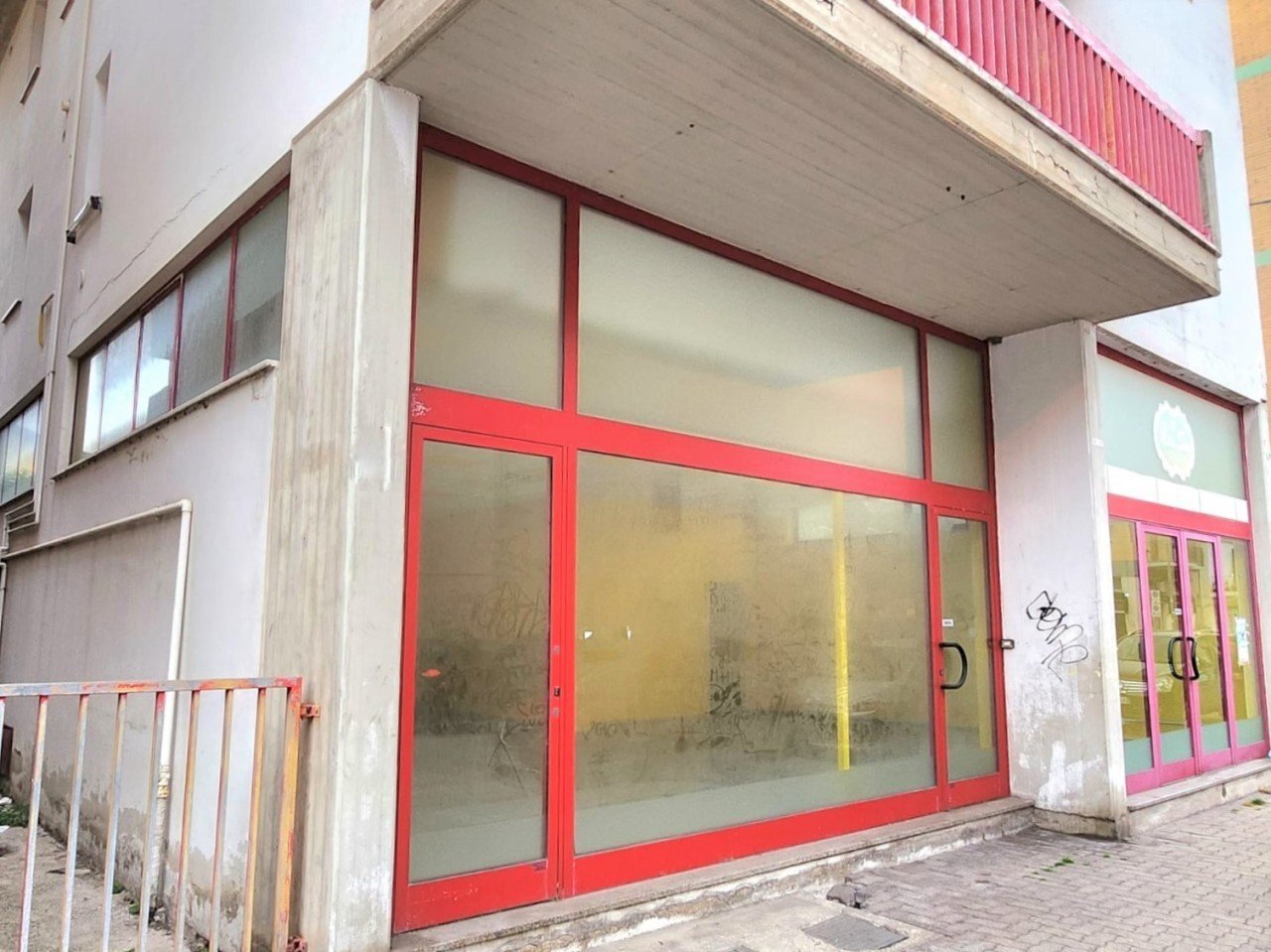 ingresso - Commercial Premises San Benedetto del Tronto - photo 1
