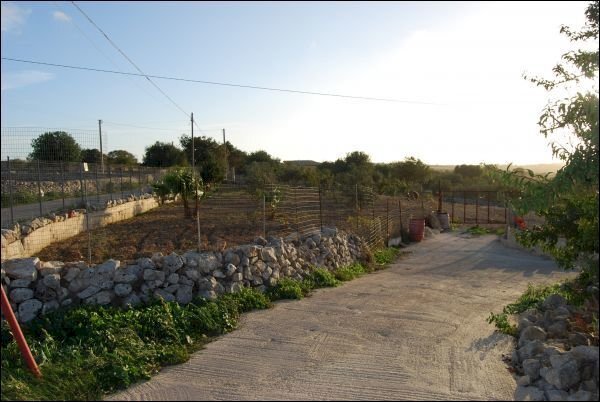 DSC_6033.jpg - Terreno agricolo Via Rag Orazio Giorgio Pluchino 22, Modica - foto 1