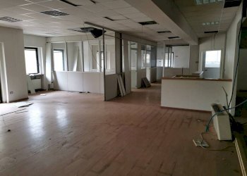 Capannone Terzo - foto 16