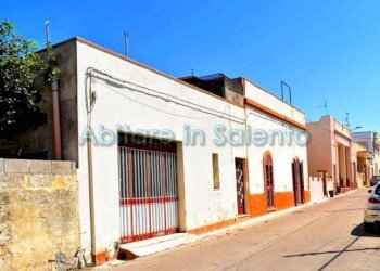 Facciata - Casa indipendente via Daniele Manin, Alessano - foto 2