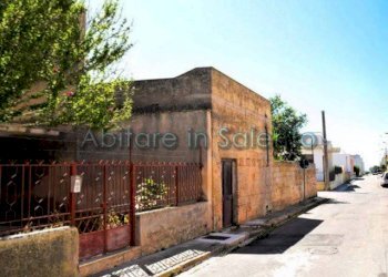 Facciata - Casa indipendente via Daniele Manin, Alessano - foto 3