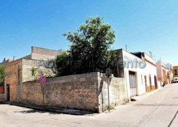 Facciata - Casa indipendente via Daniele Manin, Alessano - foto 4