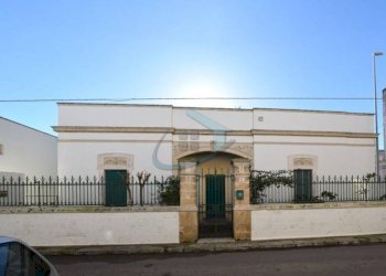 Facciata - Casa indipendente Specchia - foto 2