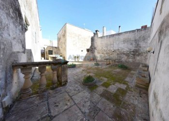 Cortile interno - Casa indipendente Specchia - foto 31