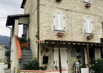 460792.jpeg - Porzione di casa Pietrasanta - foto 1