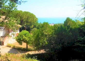 DILEOIMMOBILIARE VENDE TORTORETO VILLA CASALE CON - Independent house Tortoreto - photo 1