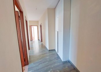 corridoio - Three-room apartment Via Meridiana 25, Sanremo - photo 8
