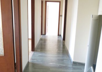 corridoio - Three-room apartment Via Meridiana 25, Sanremo - photo 9