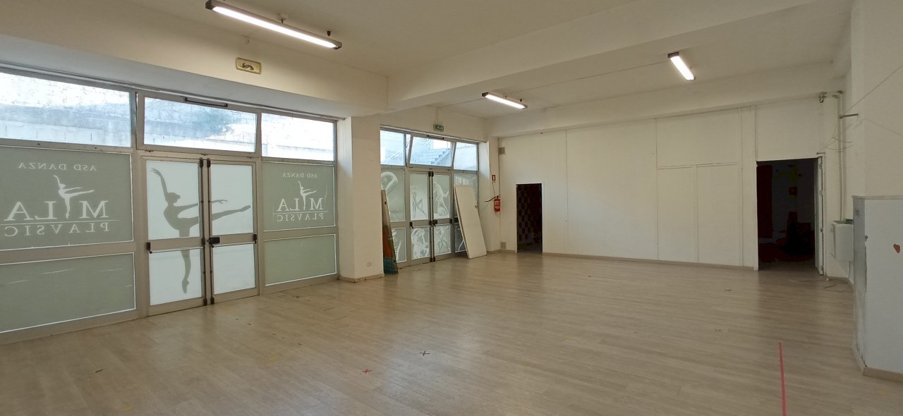 IMG_20221025_165459.jpg - Show room Ragusa - photo 3