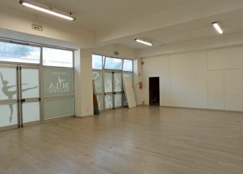 IMG_20221025_165459.jpg - Show room Ragusa - foto 3