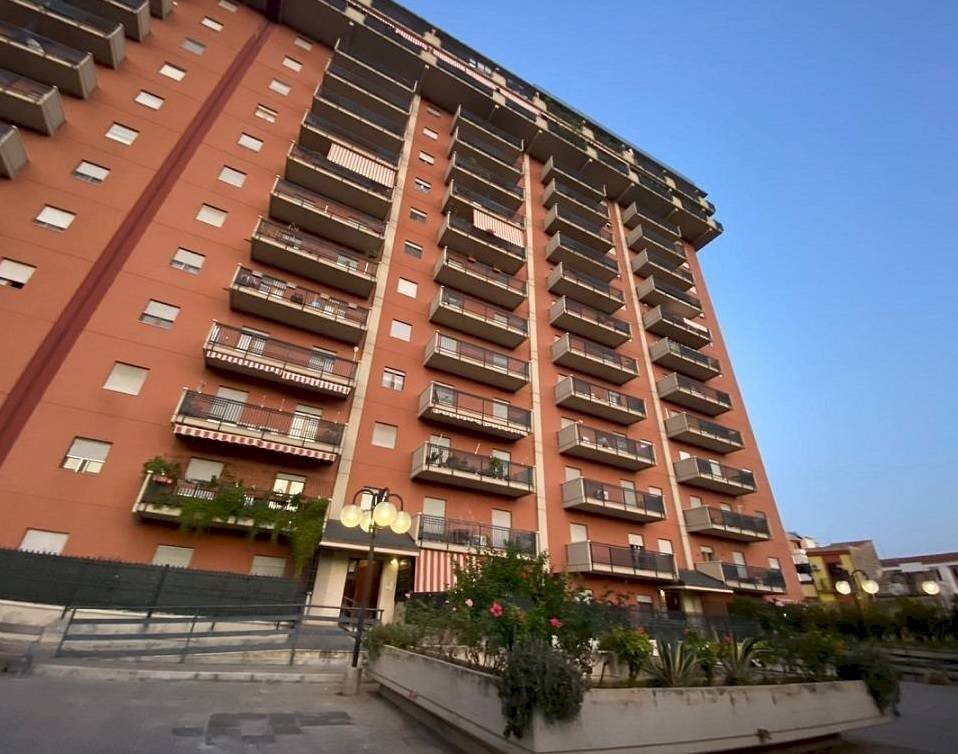 Two-room apartment Via Corradino Di Svevia, Palermo (neighborhood Zisa) - photo 1