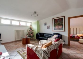 img_379_16.jpg - Villa Via Privata Villa Ceci 21, Carrara - foto 15