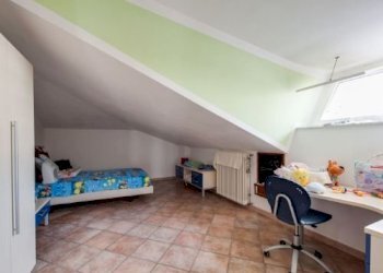 img_379_20.jpg - Villa Via Privata Villa Ceci 21, Carrara - foto 19