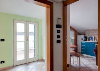 img_379_21.jpg - Villa Via Privata Villa Ceci 21, Carrara - foto 20